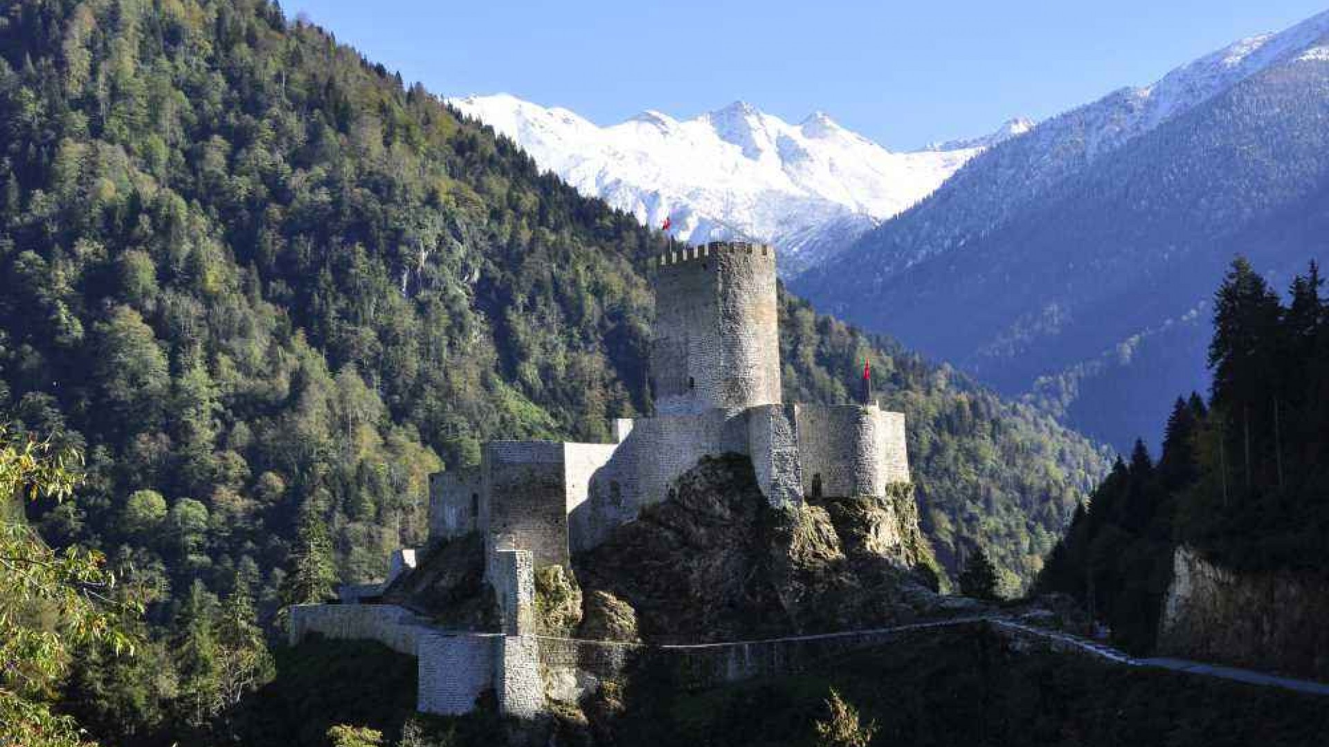 Gito Yaylası | 4 Yayla Turu Aynı Anda - Rize Yayla Turları 4 Yayla Turu Aynı Anda kapsamında ziyaret edilen Gito Yaylası sis denizi manzarası