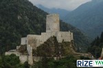 Ayder Yaylası Turu | Rize Çıkışlı Günübirlik Yayla Turları Rize çıkışlı Ayder Yaylası Turu sırasında ziyaret edilen Ayder Yaylası, Fırtına Vadisi ve Kaçkar Dağları manzarası